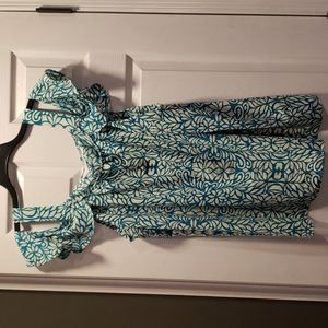 Avenue size 22-24 cold shoulder/ sleeveless teal & gray printed top, versatile!